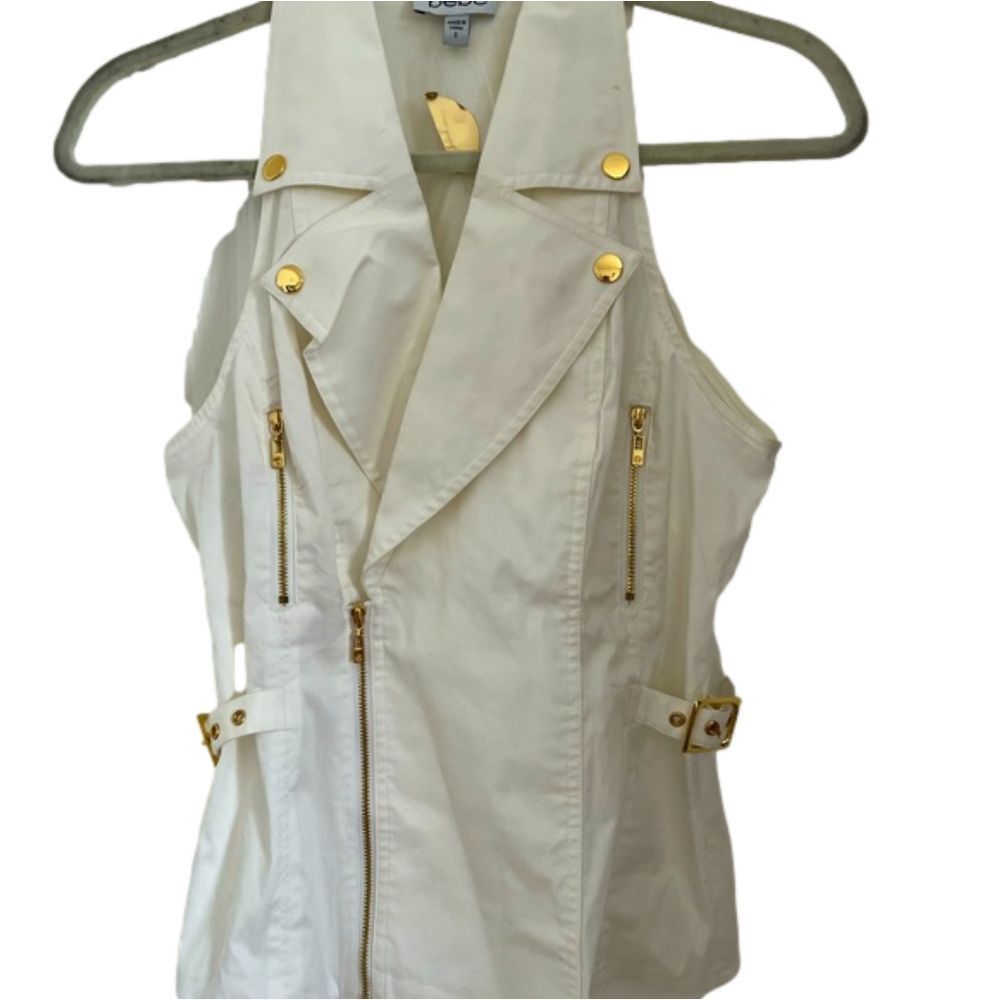 𝅺BEBE sleeveless white vest with gold accents